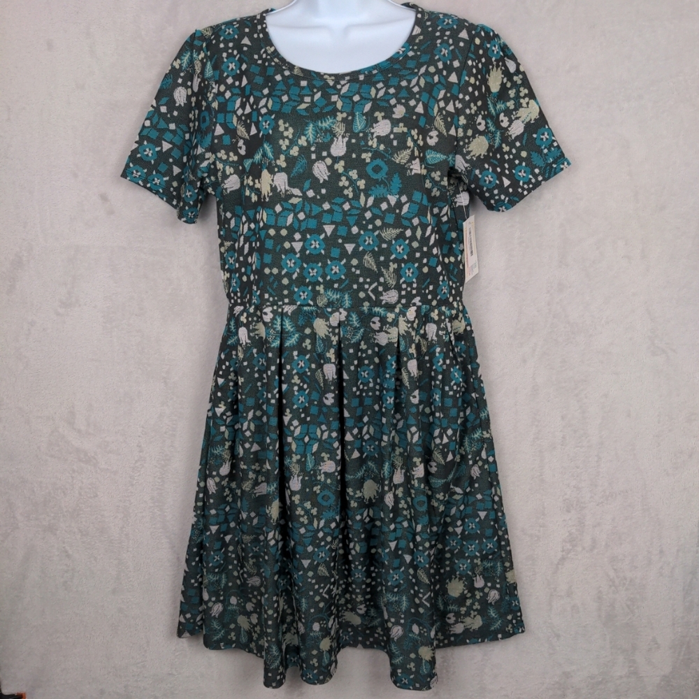 NWT LulaRoe Amelia Dress Women 2XL Green Short Sleeve Knee Length Pockets